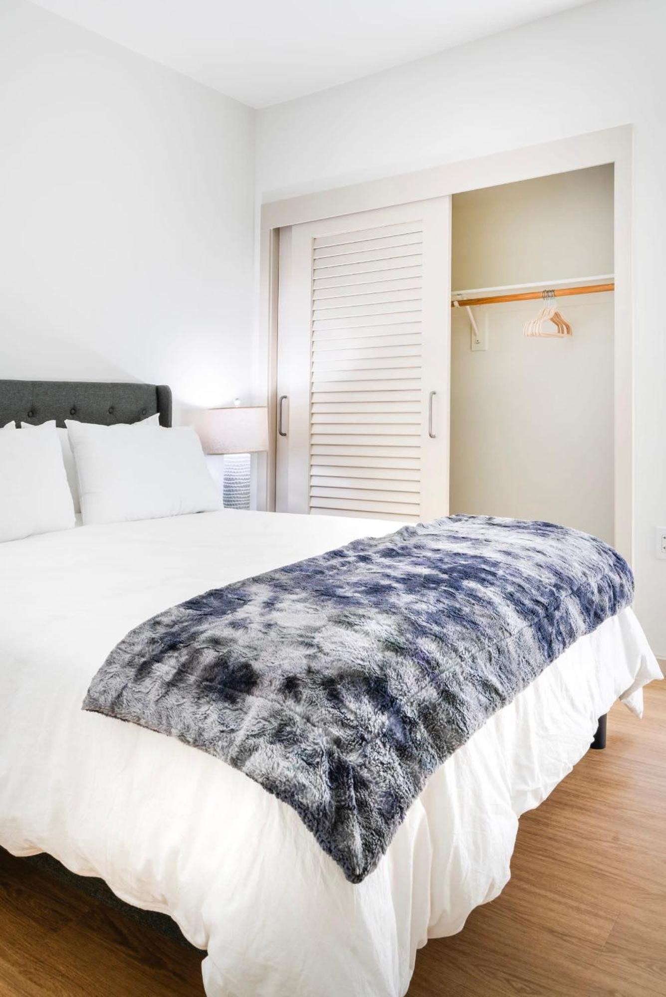 Lavish 2br Flat In The Heart Of West Hollywood