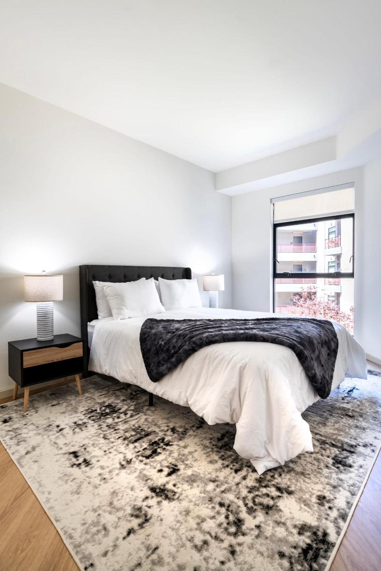 Appartamento Lavish 2br Flat In The Heart Of West Hollywood *